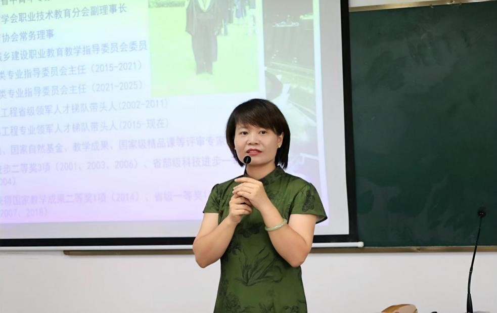免费观看已满十八岁电视剧动漫版