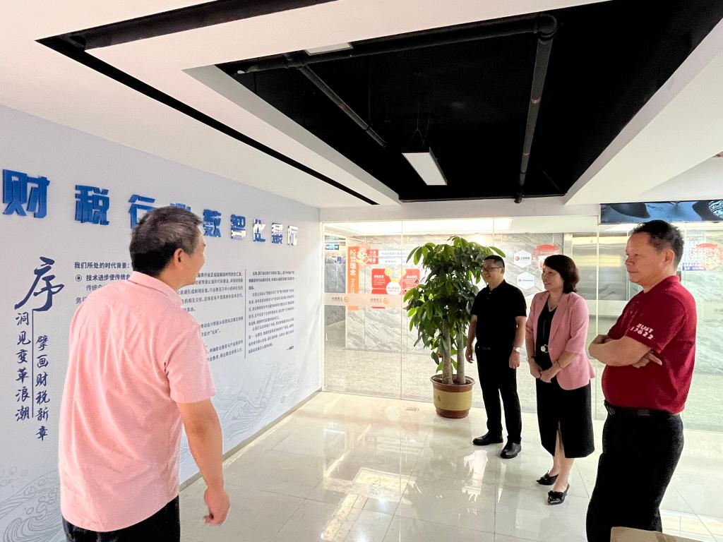 免费观看已满十八岁电视剧动漫版