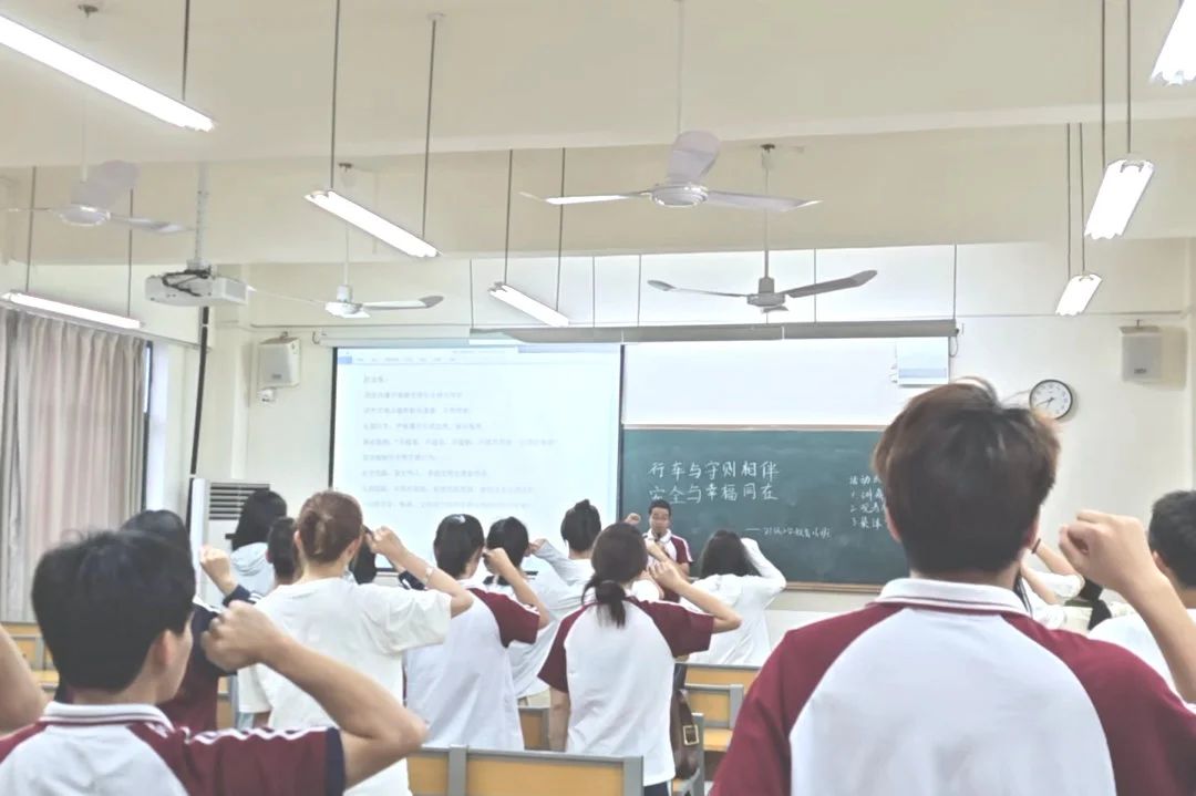 免费观看已满十八岁电视剧动漫版