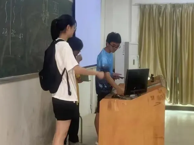 免费观看已满十八岁电视剧动漫版