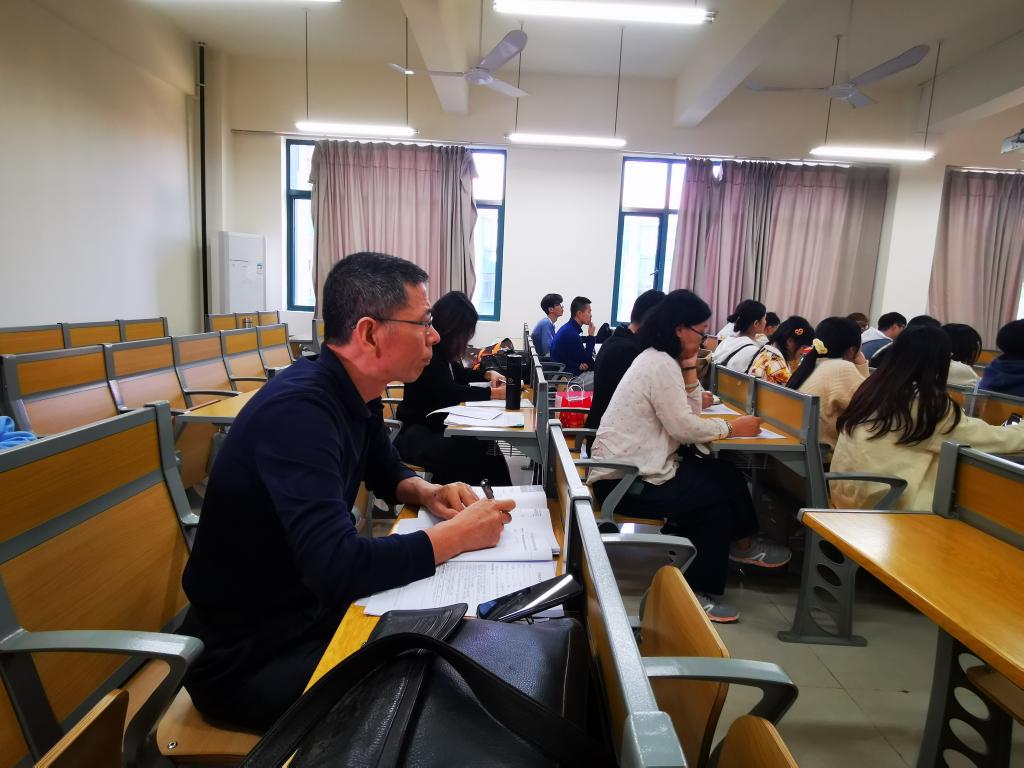 免费观看已满十八岁电视剧动漫版