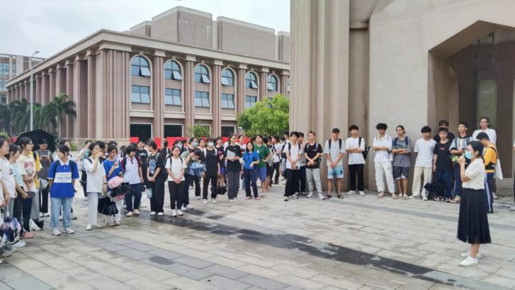 免费观看已满十八岁电视剧动漫版