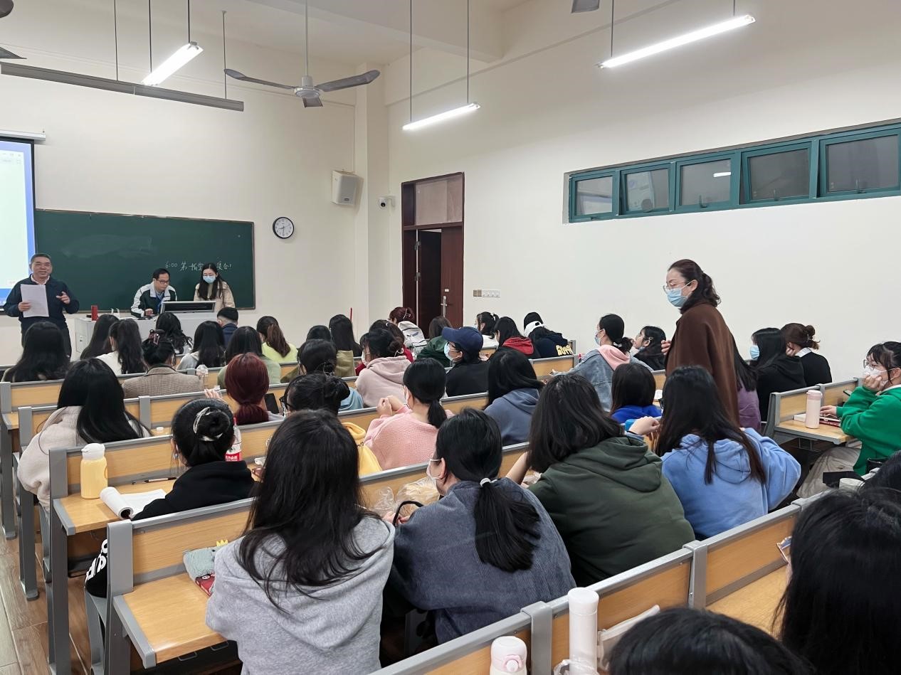 免费观看已满十八岁电视剧动漫版