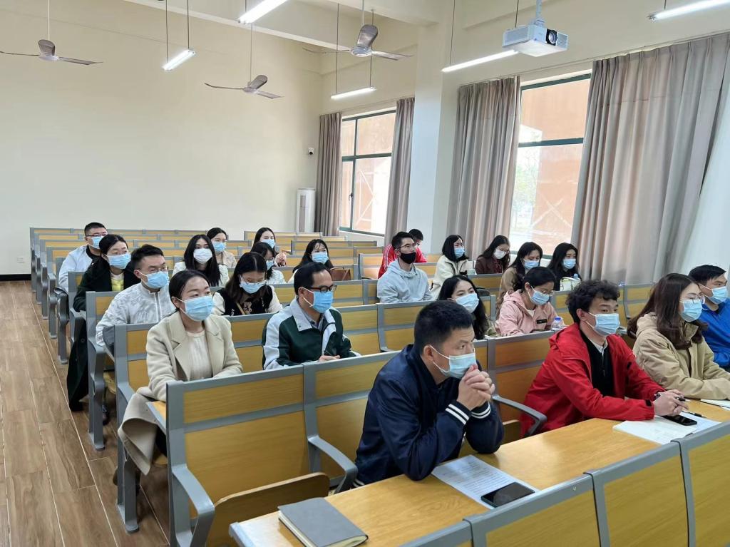免费观看已满十八岁电视剧动漫版
