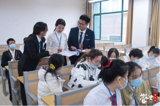 免费观看已满十八岁电视剧动漫版