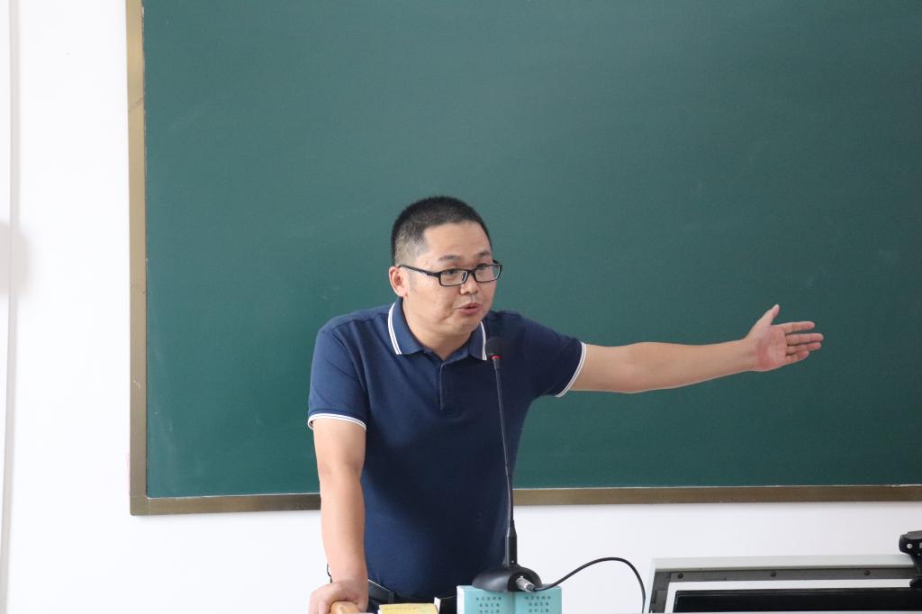 免费观看已满十八岁电视剧动漫版
