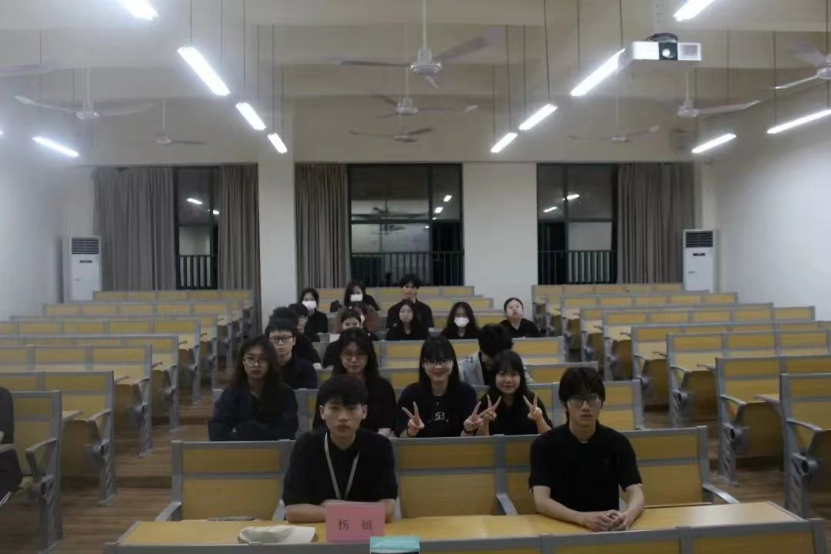 免费观看已满十八岁电视剧动漫版