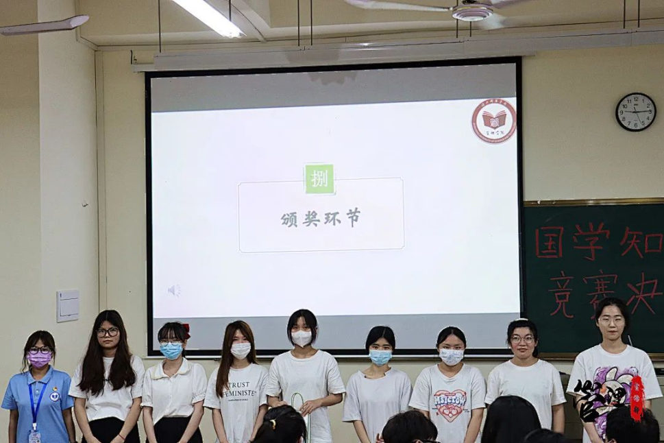 免费观看已满十八岁电视剧动漫版