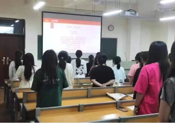 免费观看已满十八岁电视剧动漫版