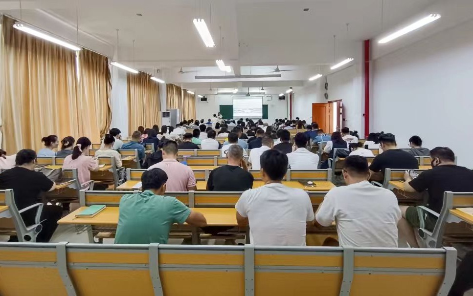 免费观看已满十八岁电视剧动漫版