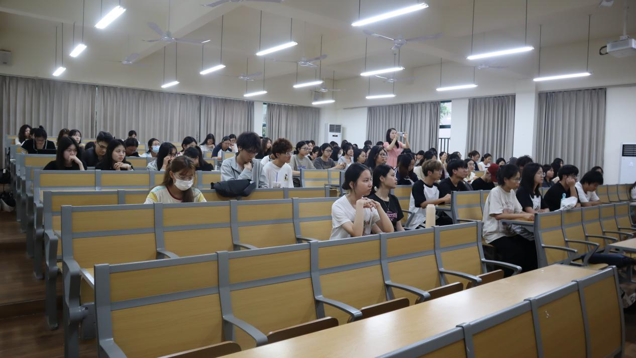 免费观看已满十八岁电视剧动漫版