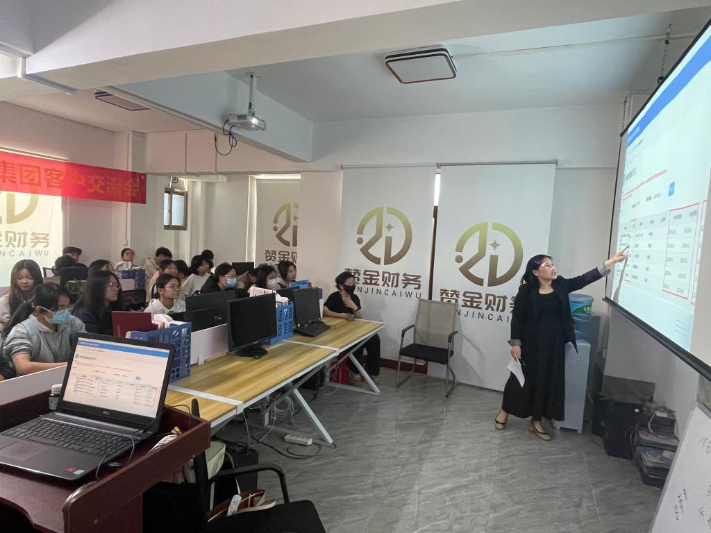 免费观看已满十八岁电视剧动漫版