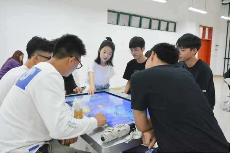免费观看已满十八岁电视剧动漫版