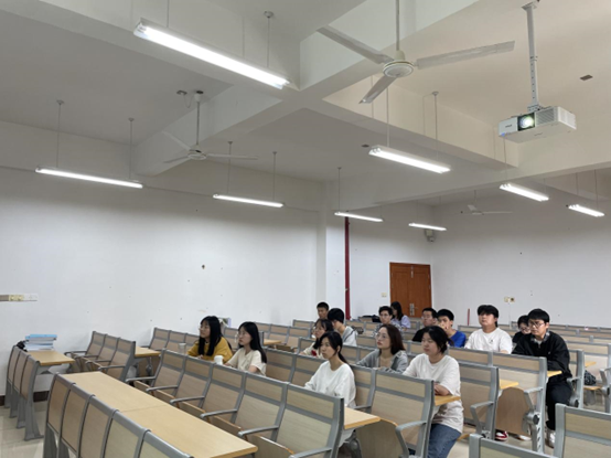 免费观看已满十八岁电视剧动漫版