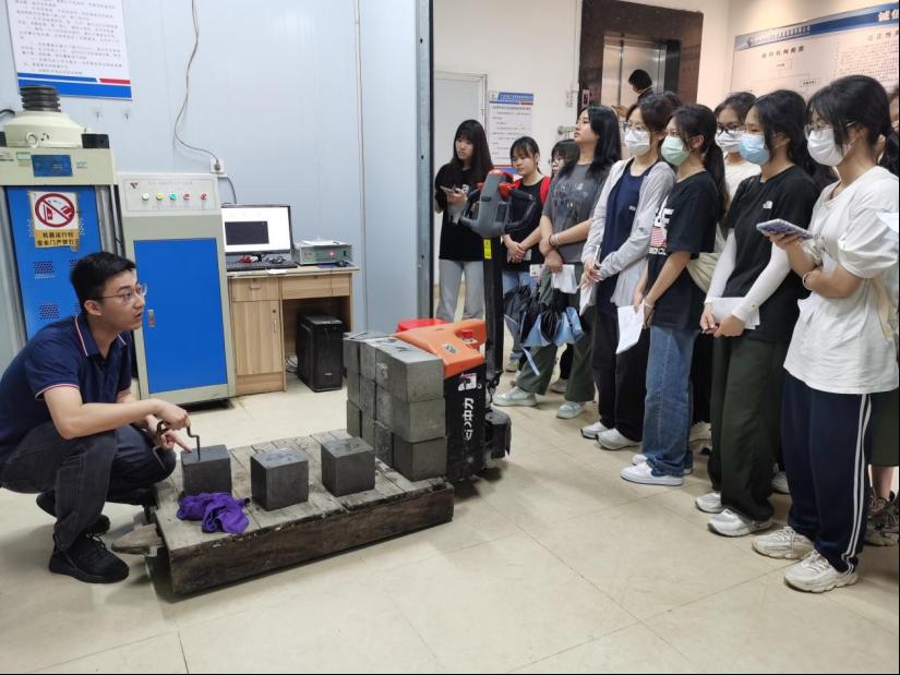 免费观看已满十八岁电视剧动漫版