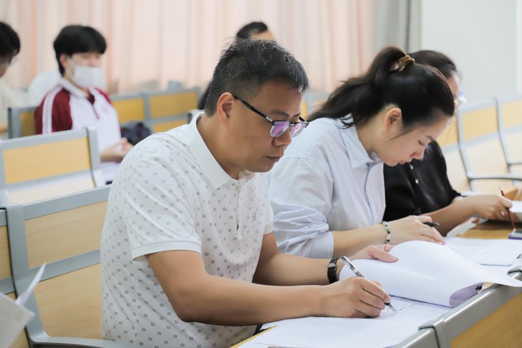 免费观看已满十八岁电视剧动漫版