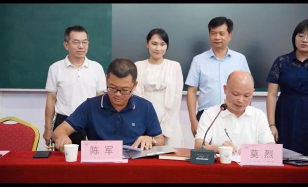 免费观看已满十八岁电视剧动漫版