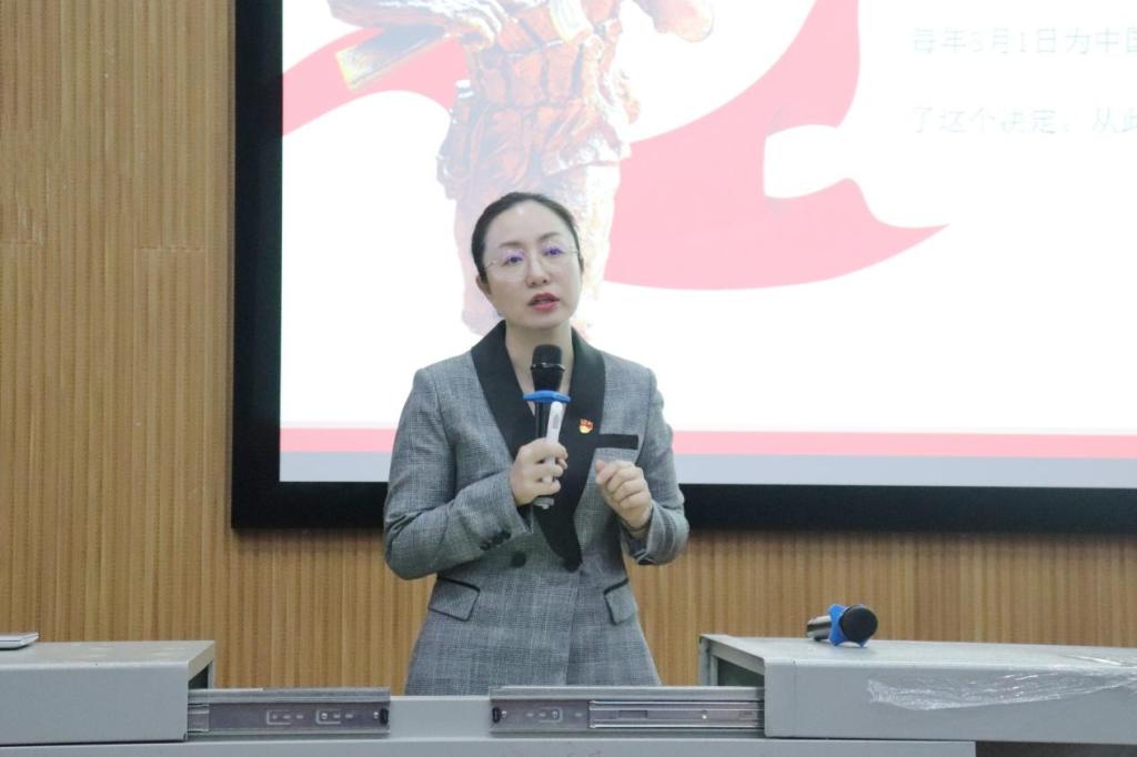 免费观看已满十八岁电视剧动漫版