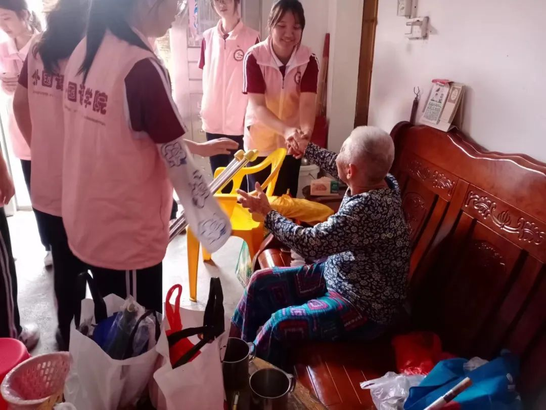 免费观看已满十八岁电视剧动漫版