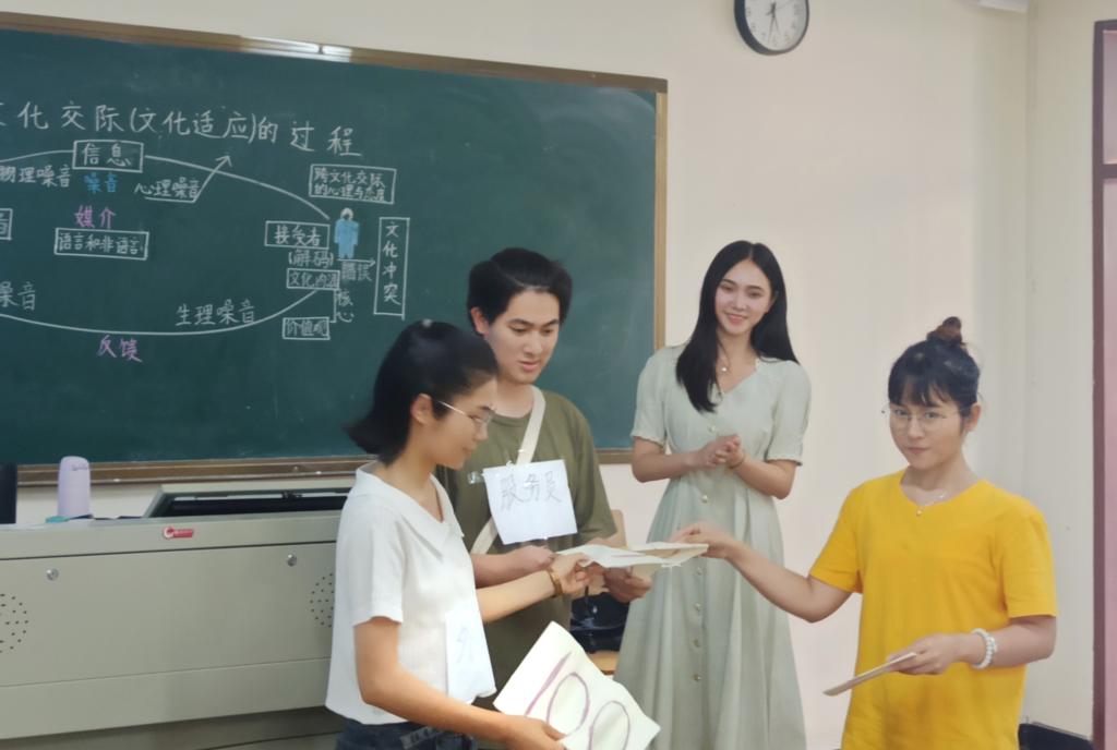 免费观看已满十八岁电视剧动漫版