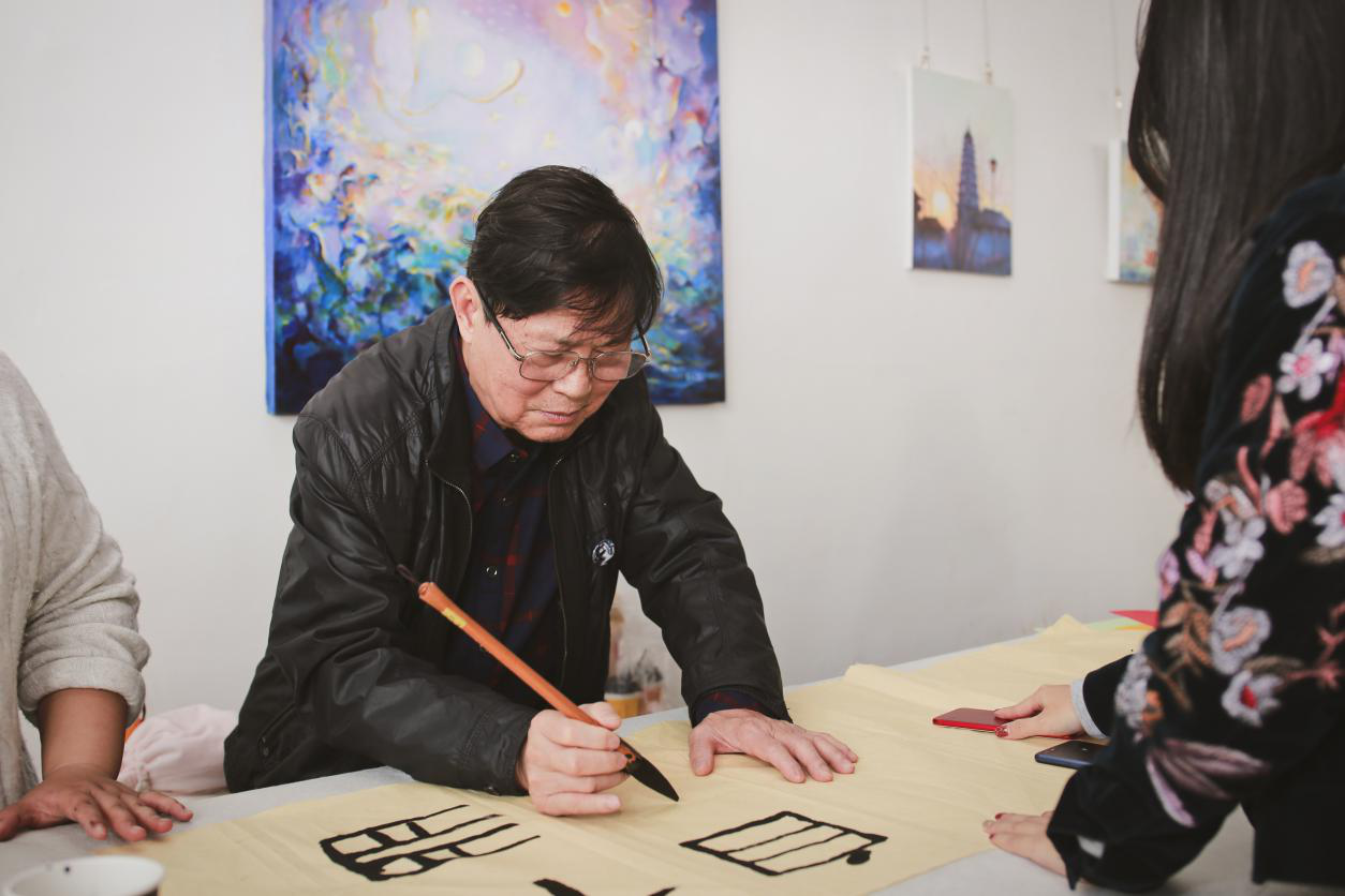 免费观看已满十八岁电视剧动漫版