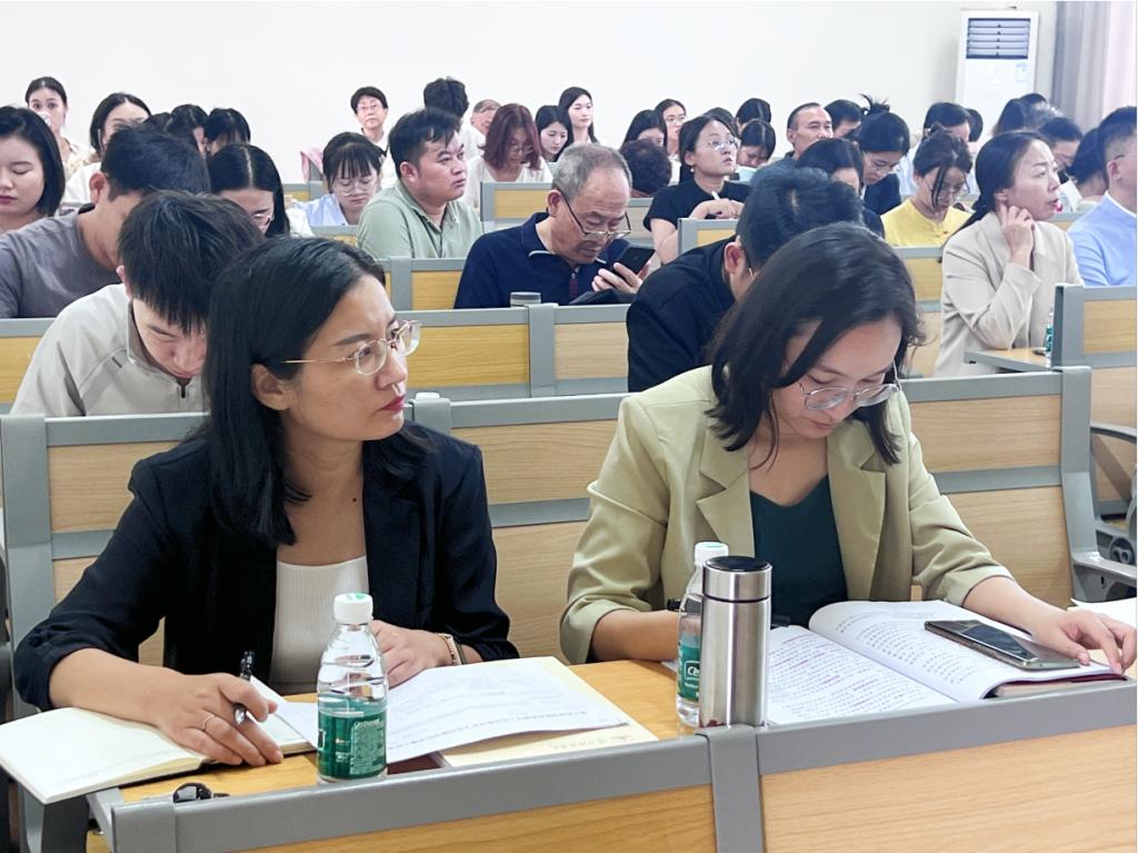 免费观看已满十八岁电视剧动漫版