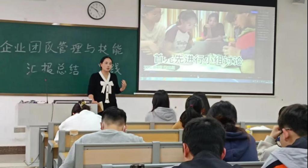 免费观看已满十八岁电视剧动漫版