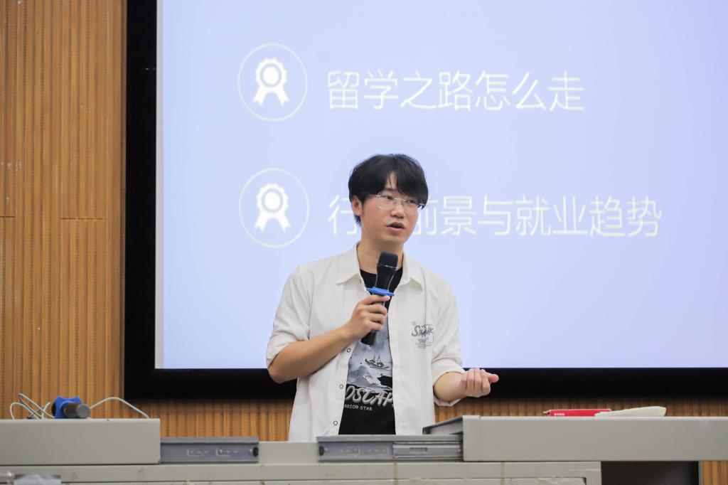 免费观看已满十八岁电视剧动漫版