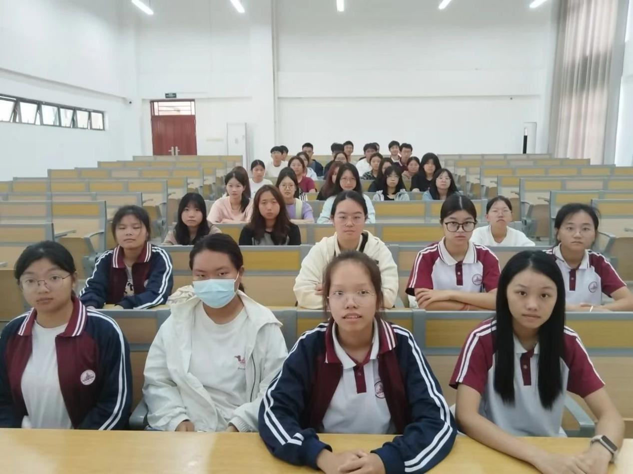 免费观看已满十八岁电视剧动漫版