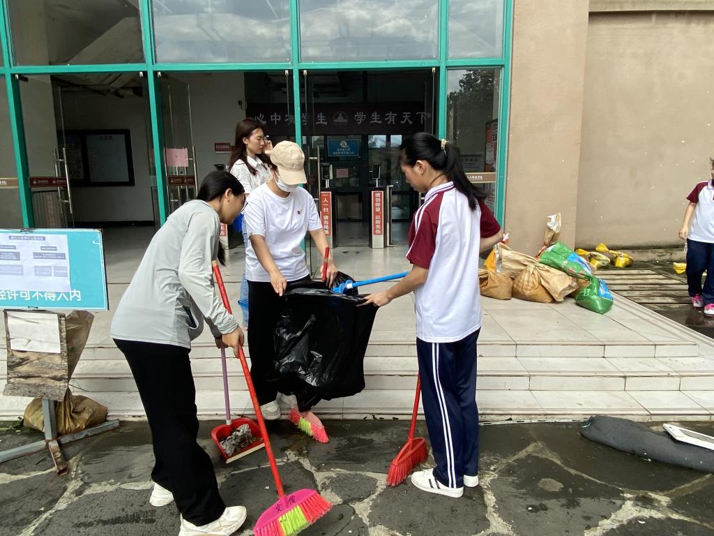 免费观看已满十八岁电视剧动漫版