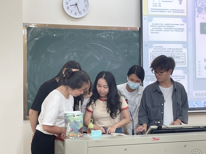 免费观看已满十八岁电视剧动漫版