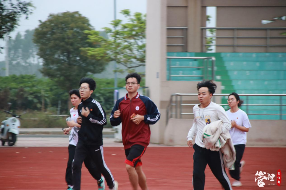 免费观看已满十八岁电视剧动漫版