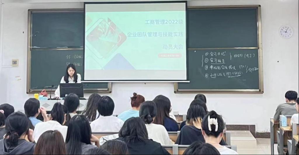 免费观看已满十八岁电视剧动漫版