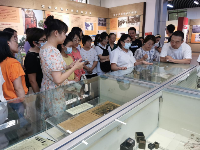 免费观看已满十八岁电视剧动漫版