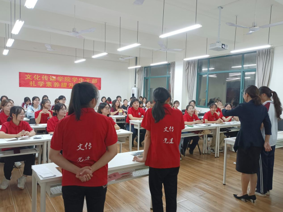 免费观看已满十八岁电视剧动漫版