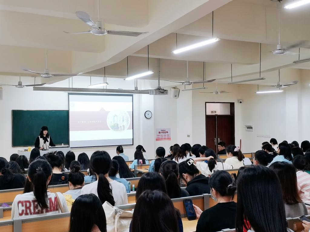 免费观看已满十八岁电视剧动漫版