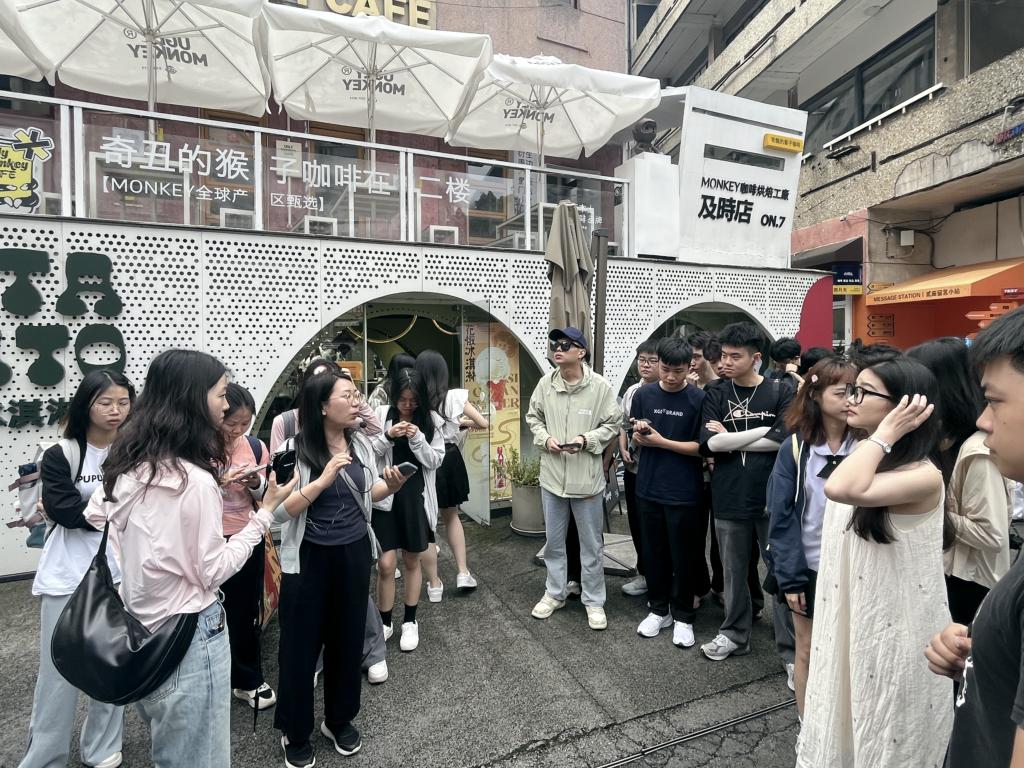 免费观看已满十八岁电视剧动漫版