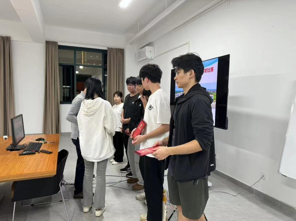 免费观看已满十八岁电视剧动漫版