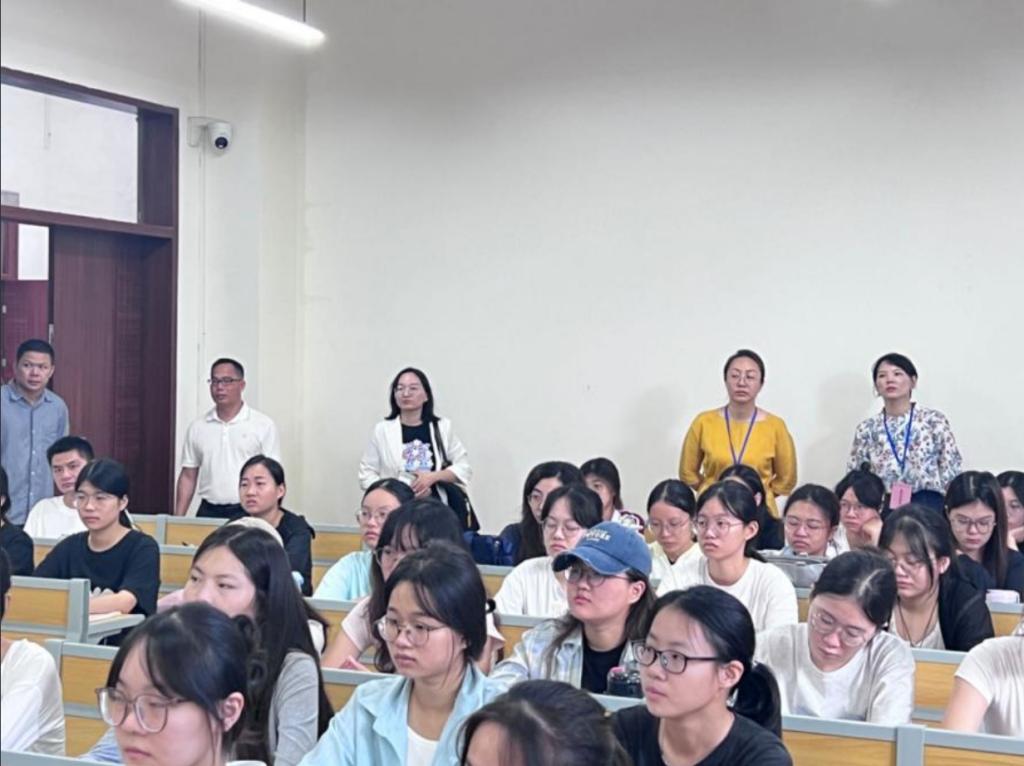 免费观看已满十八岁电视剧动漫版