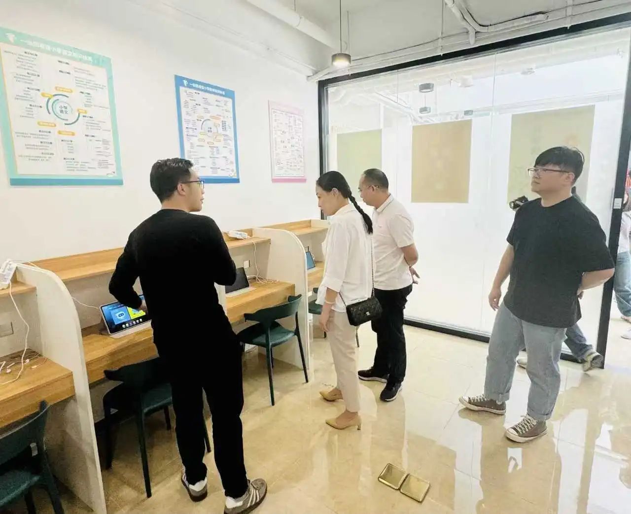 免费观看已满十八岁电视剧动漫版