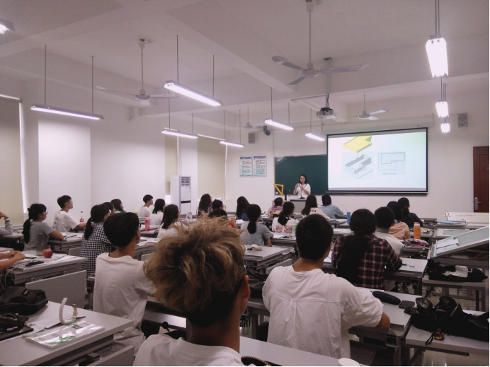 免费观看已满十八岁电视剧动漫版