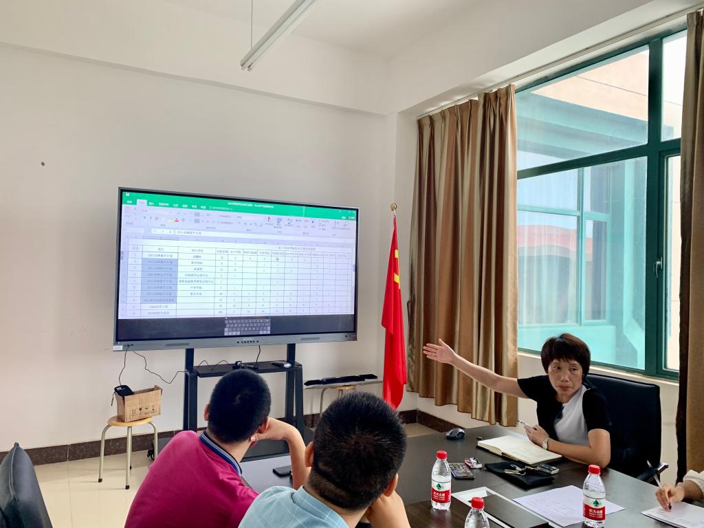 免费观看已满十八岁电视剧动漫版
