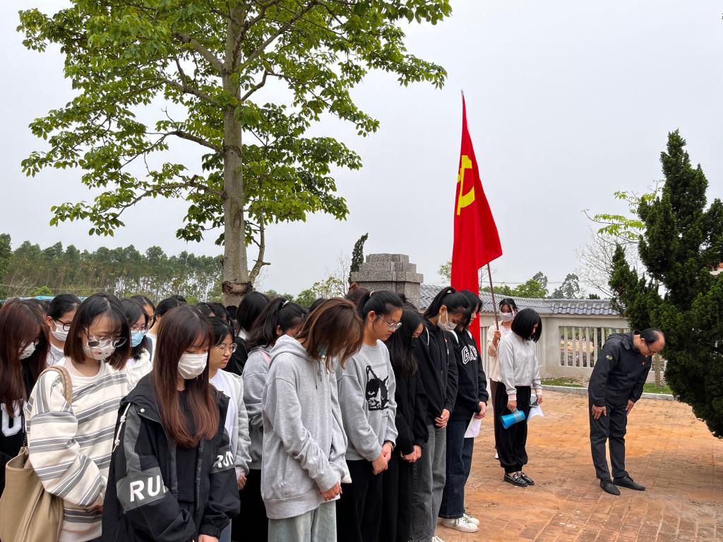 免费观看已满十八岁电视剧动漫版