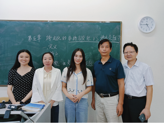 免费观看已满十八岁电视剧动漫版