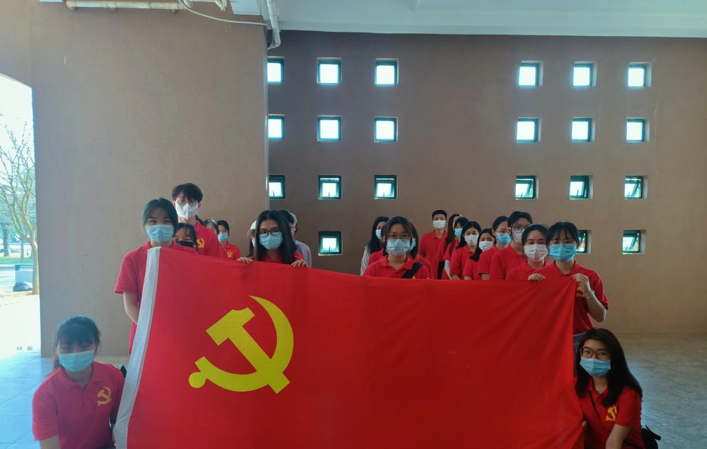 免费观看已满十八岁电视剧动漫版