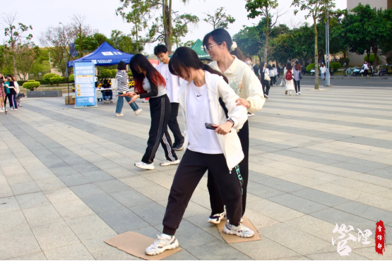 免费观看已满十八岁电视剧动漫版