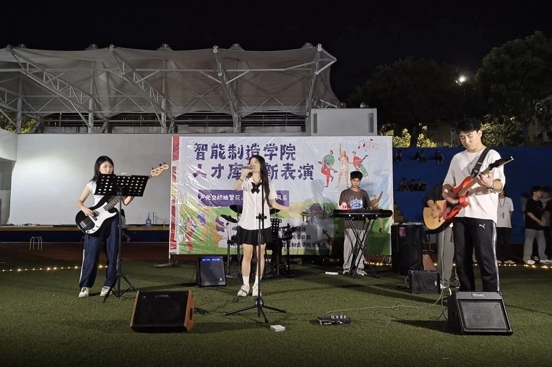 免费观看已满十八岁电视剧动漫版
