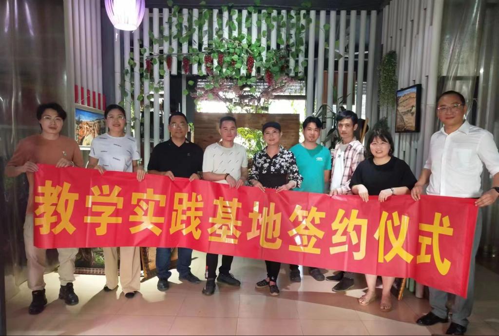 免费观看已满十八岁电视剧动漫版