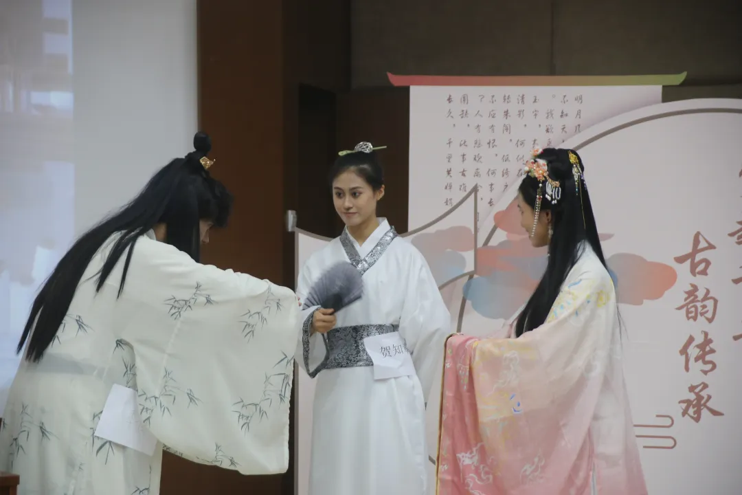 免费观看已满十八岁电视剧动漫版