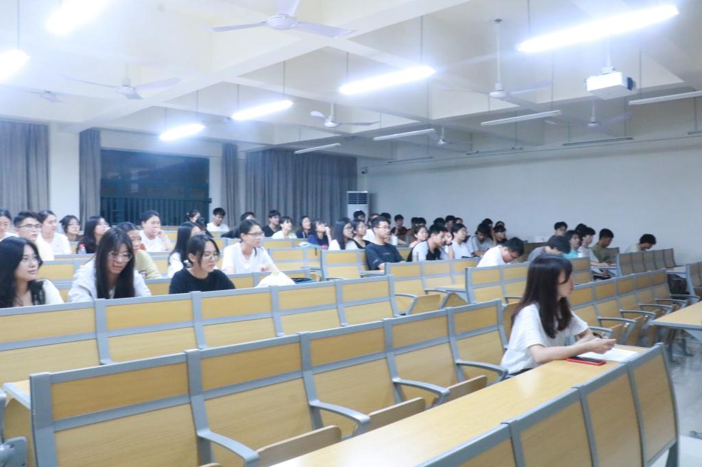 免费观看已满十八岁电视剧动漫版